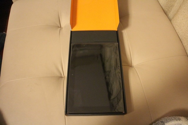  打开内包装，终于见到了Kindle Fire HDX 8.9
