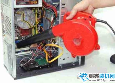 如何清理电脑灰尘